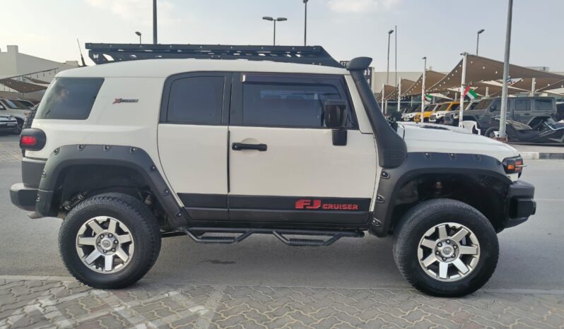 
								Toyota fj cruiser 2015 gcc full									