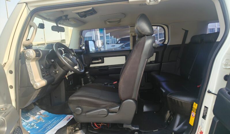 
								Toyota fj cruiser 2015 gcc full									