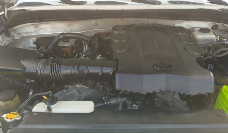 
								Toyota fj cruiser 2015 gcc full									