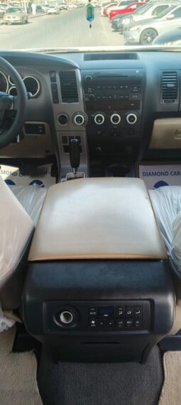 
										Toyota sequoia 2012 gcc full									