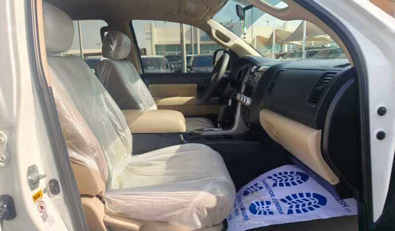 
								Toyota sequoia 2012 gcc full									