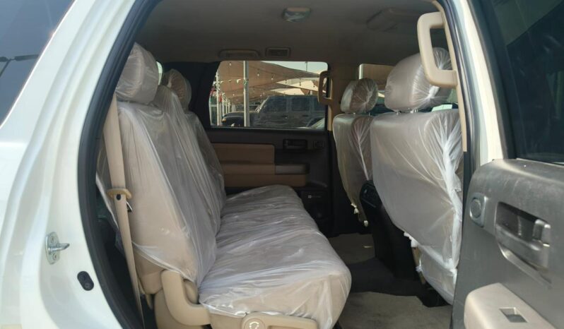 
								Toyota sequoia 2012 gcc full									