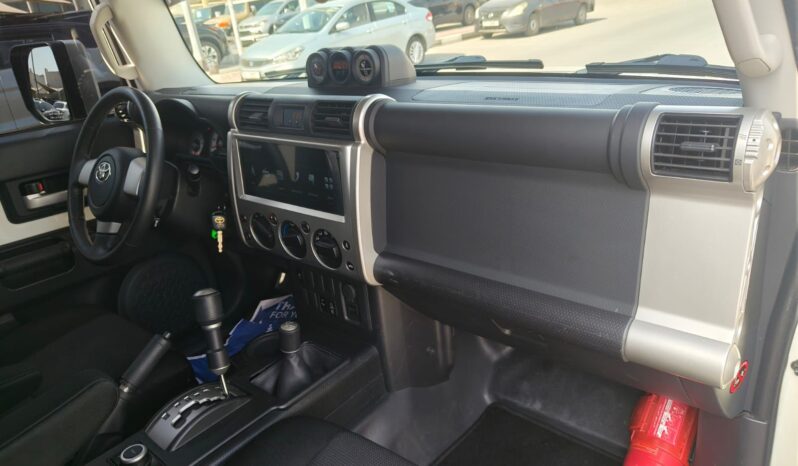 
								Toyota fj cruiser 2021 gcc full									