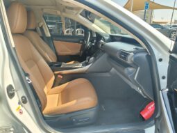 
										Lexus is 300t gcc full option 2019 full									