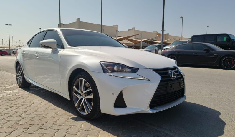 
								Lexus is 300t gcc full option 2019 full									