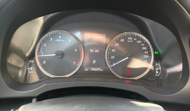 
								Lexus is 300t gcc full option 2019 full									