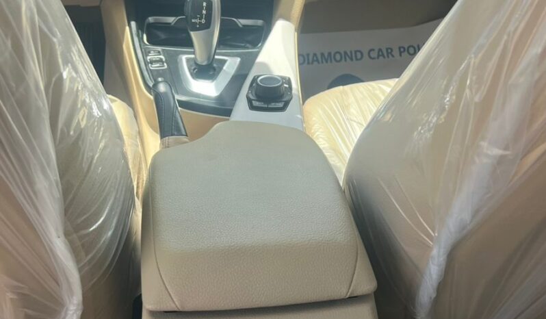 
								BMW 318i GCC 2017 full									