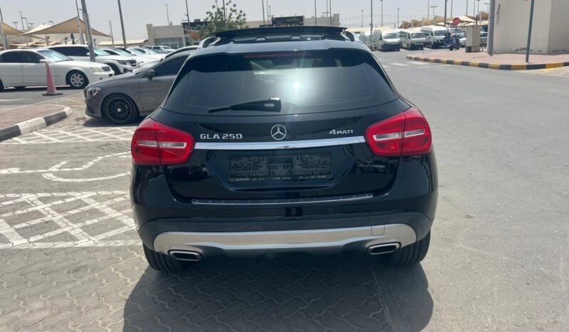 
								Mercedes benz GLA250 gcc 2016 full									