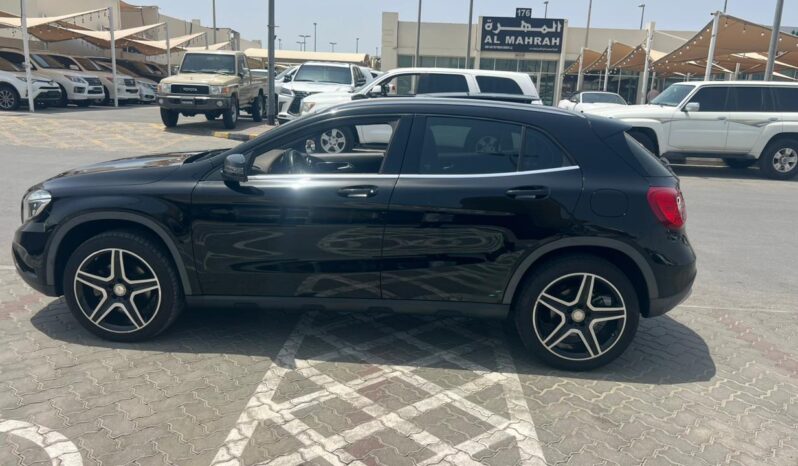
								Mercedes benz GLA250 gcc 2016 full									