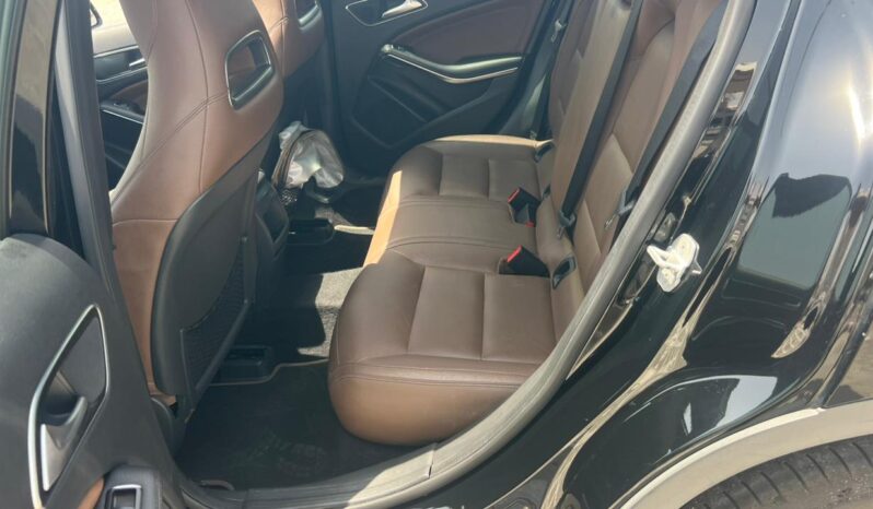 
								Mercedes benz GLA250 gcc 2016 full									