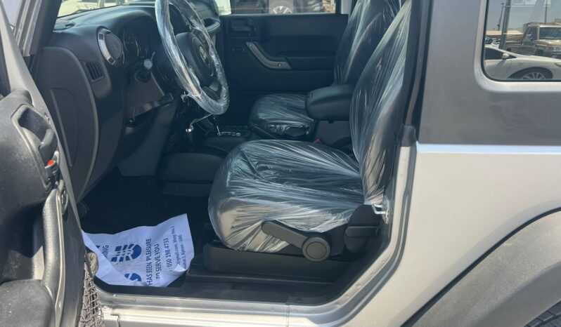 
								jeep wrangler gcc 2018 sport full									