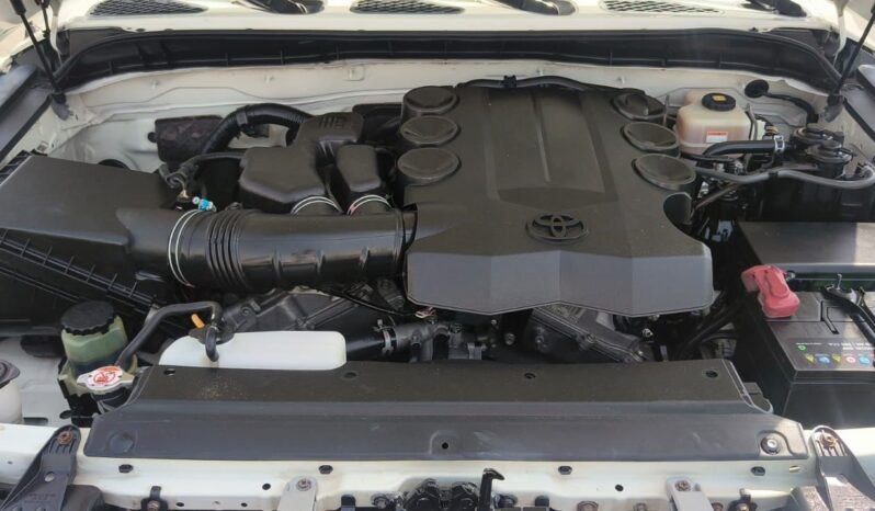 
								Toyota fj cruiser 2020 gcc full									