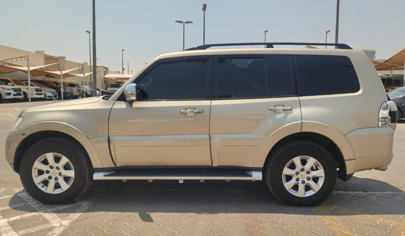 
								Mitsubishi pajero 2016 full option full									