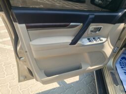 
										Mitsubishi pajero 2016 full option full									