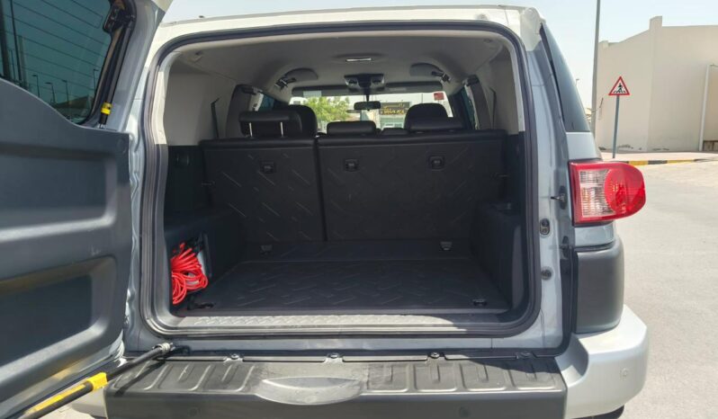 
								toyota fj cruiser 2022 full									