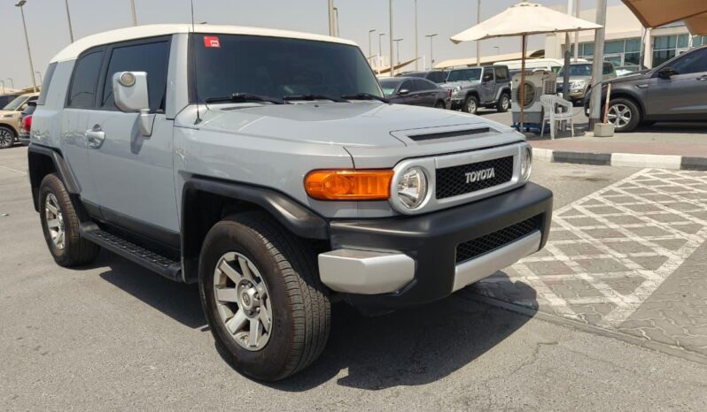 
								toyota fj cruiser 2022 full									