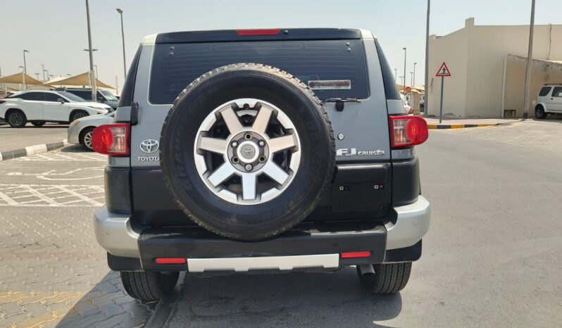 
								toyota fj cruiser 2022 full									