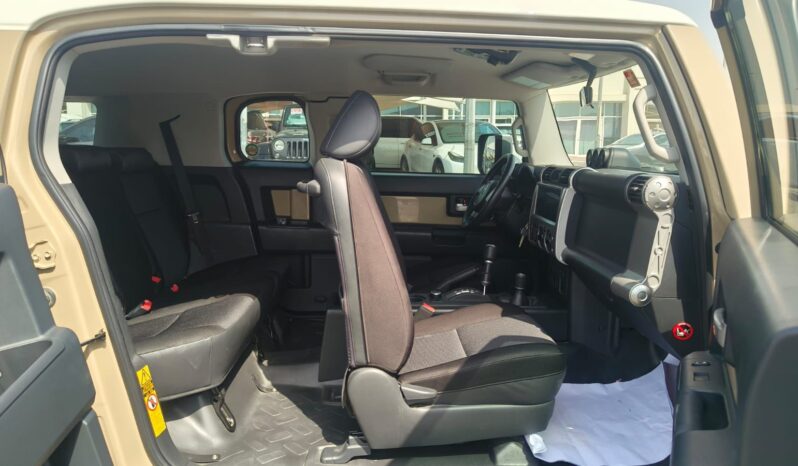 
								toyota fj cruiser 2022 gcc full									