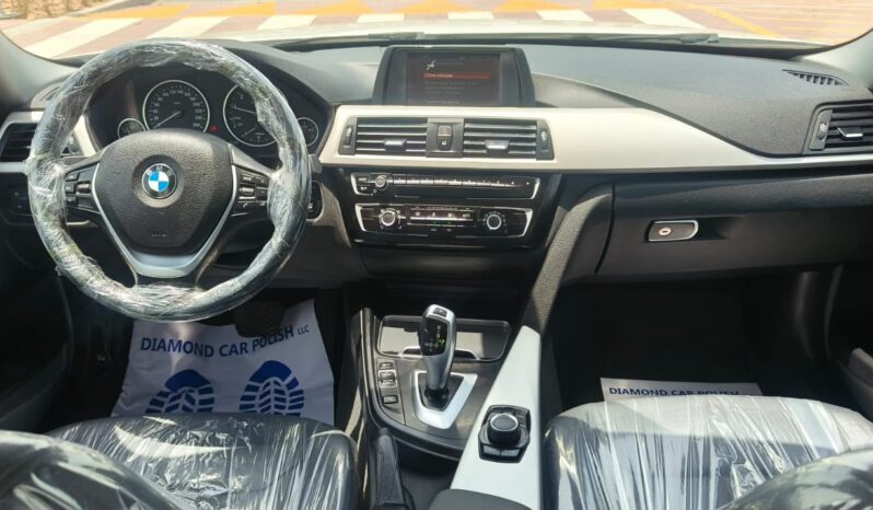 
								bmw 318i gcc 2018 full									