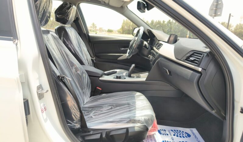 
								bmw 318i gcc 2018 full									