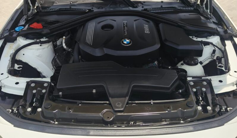 
								bmw 318i gcc 2018 full									