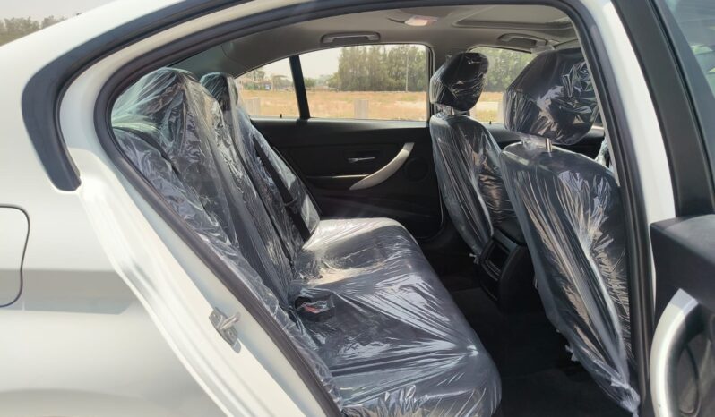 
								bmw 318i gcc 2018 full									