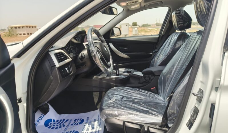 
								bmw 318i gcc 2018 full									