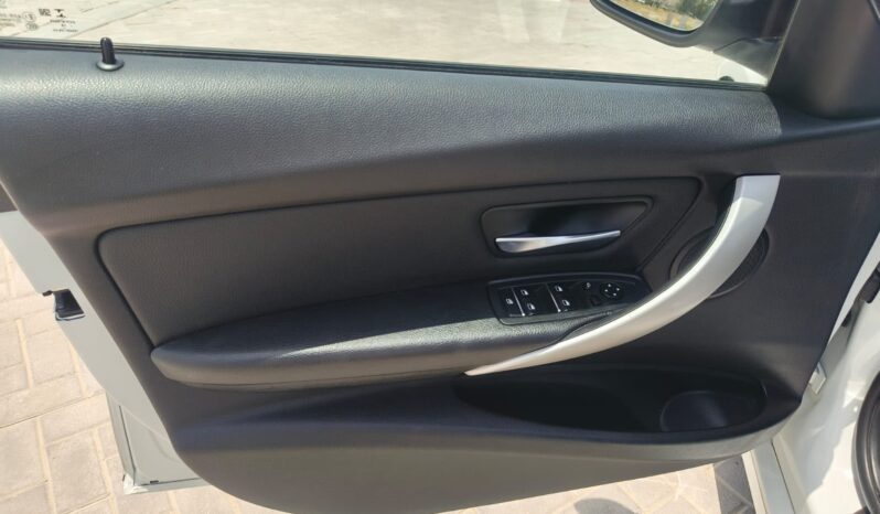 
								bmw 318i gcc 2018 full									