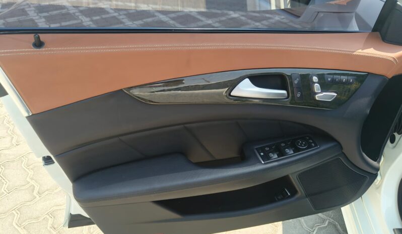 
								mercedes benz cls 400 gcc full									