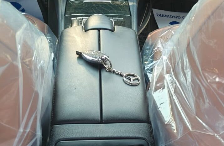 
								mercedes benz cls 400 gcc full									