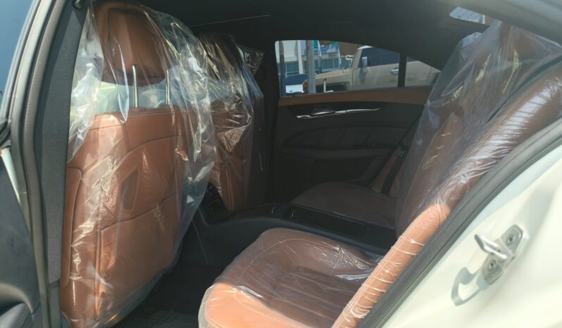 
								mercedes benz cls 400 gcc full									