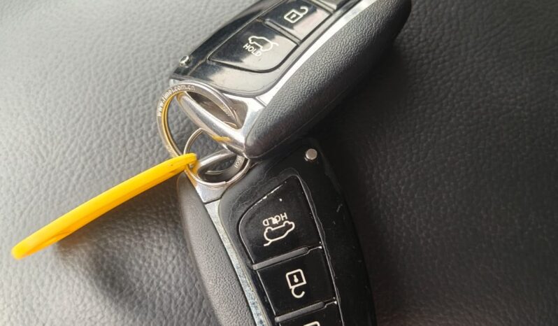 
								Hyundai santafee 2015 gcc full									