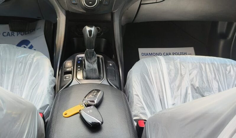 
								Hyundai santafee 2015 gcc full									