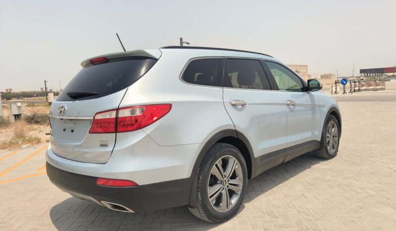 
								Hyundai santafee 2015 gcc full									