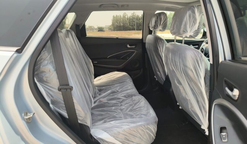 
								Hyundai santafee 2015 gcc full									