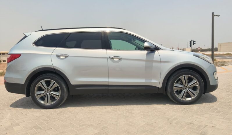 
								Hyundai santafee 2015 gcc full									