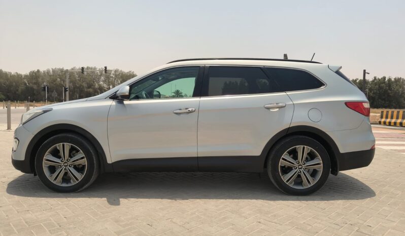 
								Hyundai santafee 2015 gcc full									