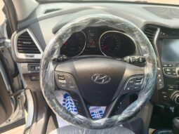 
										Hyundai santafee 2015 gcc full									