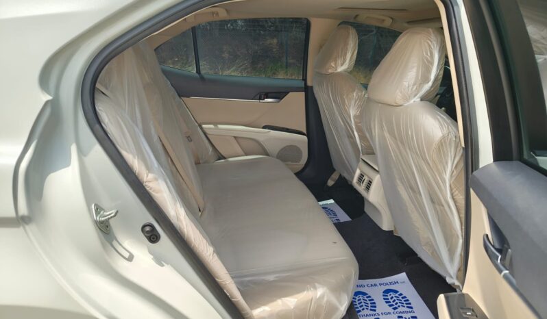 
								Toyota camry se 2019 gcc full									