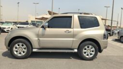
										Mitsubishi pajero full									