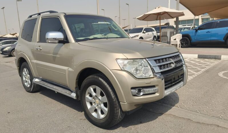 
								Mitsubishi pajero full									