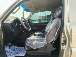 
										Mitsubishi pajero full									