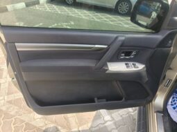 
										Mitsubishi pajero full									
