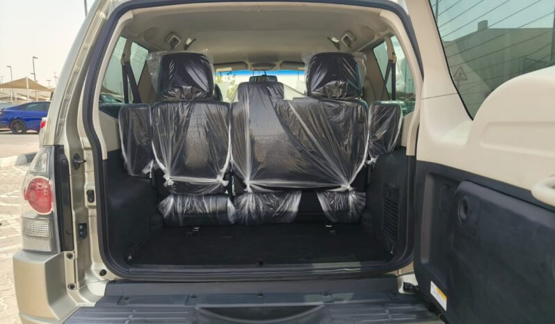 
								Mitsubishi pajero full									