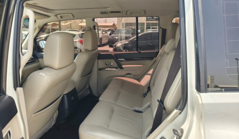
								Mitsubishi pajero 2018 full option full									