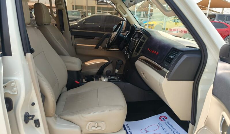 
								Mitsubishi pajero 2018 full option full									