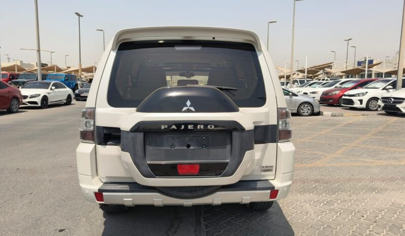 
								Mitsubishi pajero 2018 full option full									