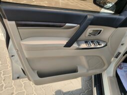 
										Mitsubishi pajero 2018 full option full									