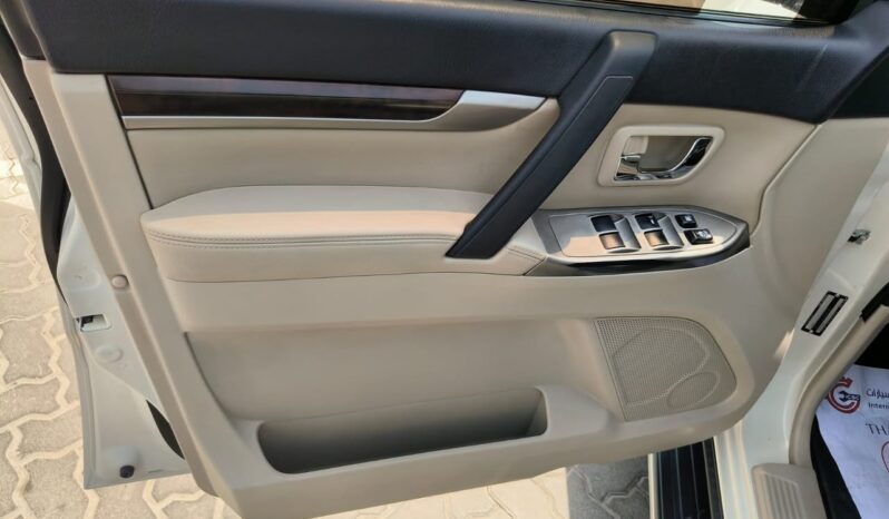 
								Mitsubishi pajero 2018 full option full									