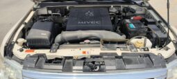 
										Mitsubishi pajero 2018 full option full									